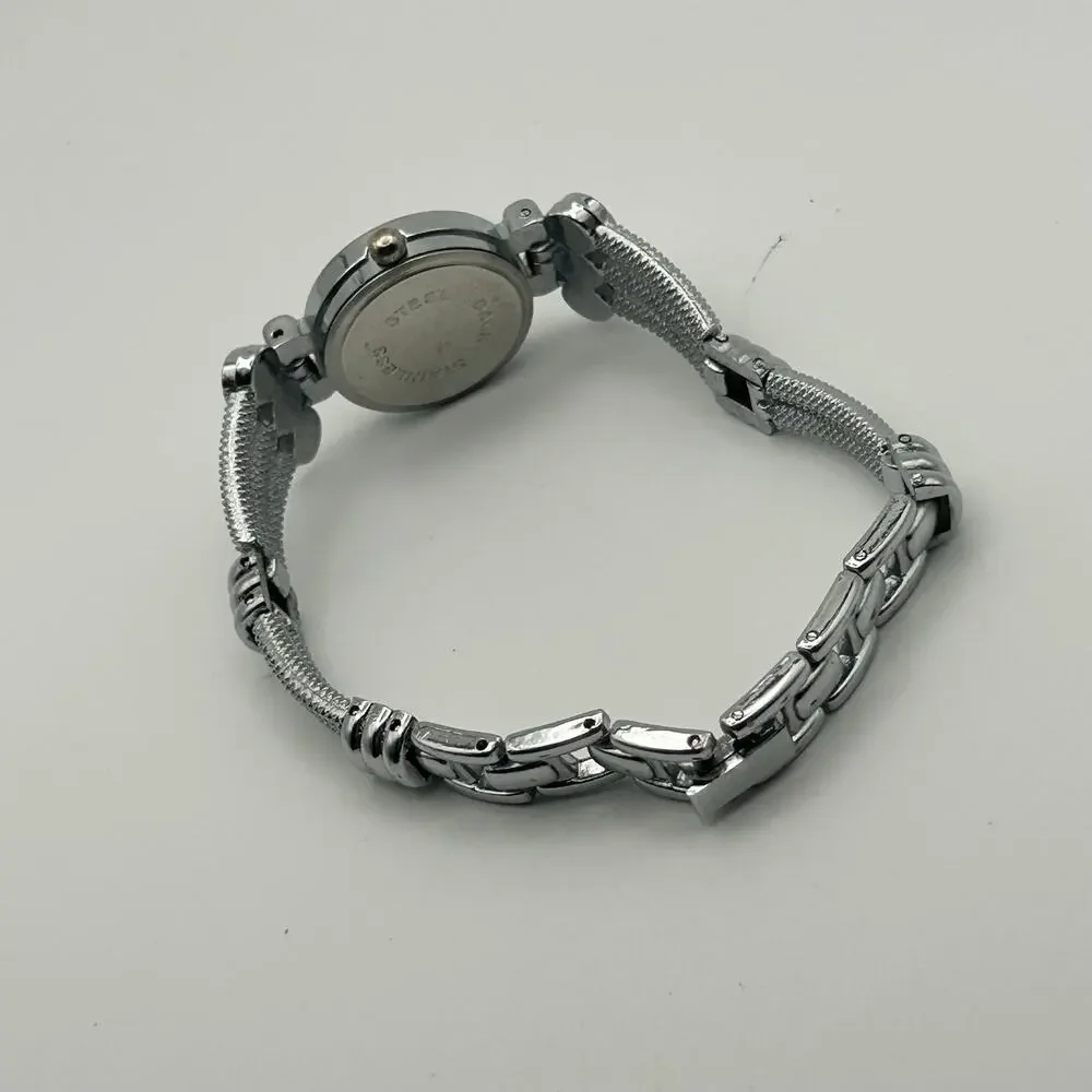 Cruise Club Silver-tone Women’s Fashion Watch Working New Battery